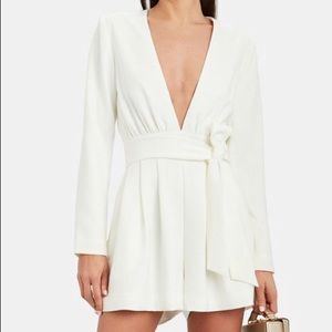 Ronny Kobo Intermix Cream/White Long Sleeve v-neck ‘The Lindsey Romper”